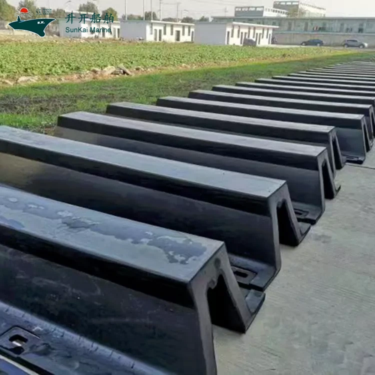 Posilnenie bezpečnosti prístavov: Qingdao SunKai Marine sériovo vyrába dokovacie gumené nárazníkové pásy na ochranu kotviacich operácií na domácich a medzinárodných termináloch